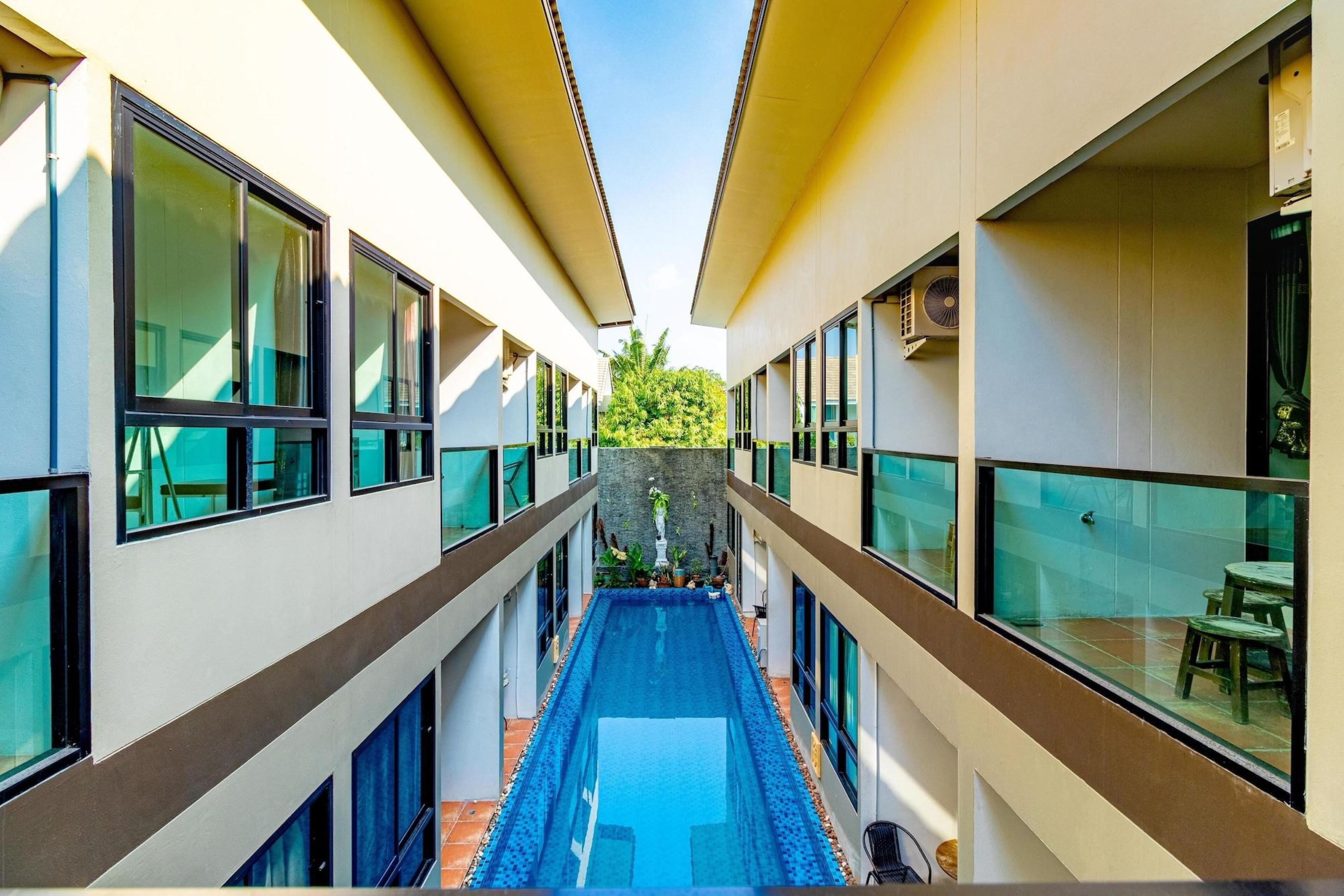 The Pool Resort Bangkok Ngoại thất bức ảnh