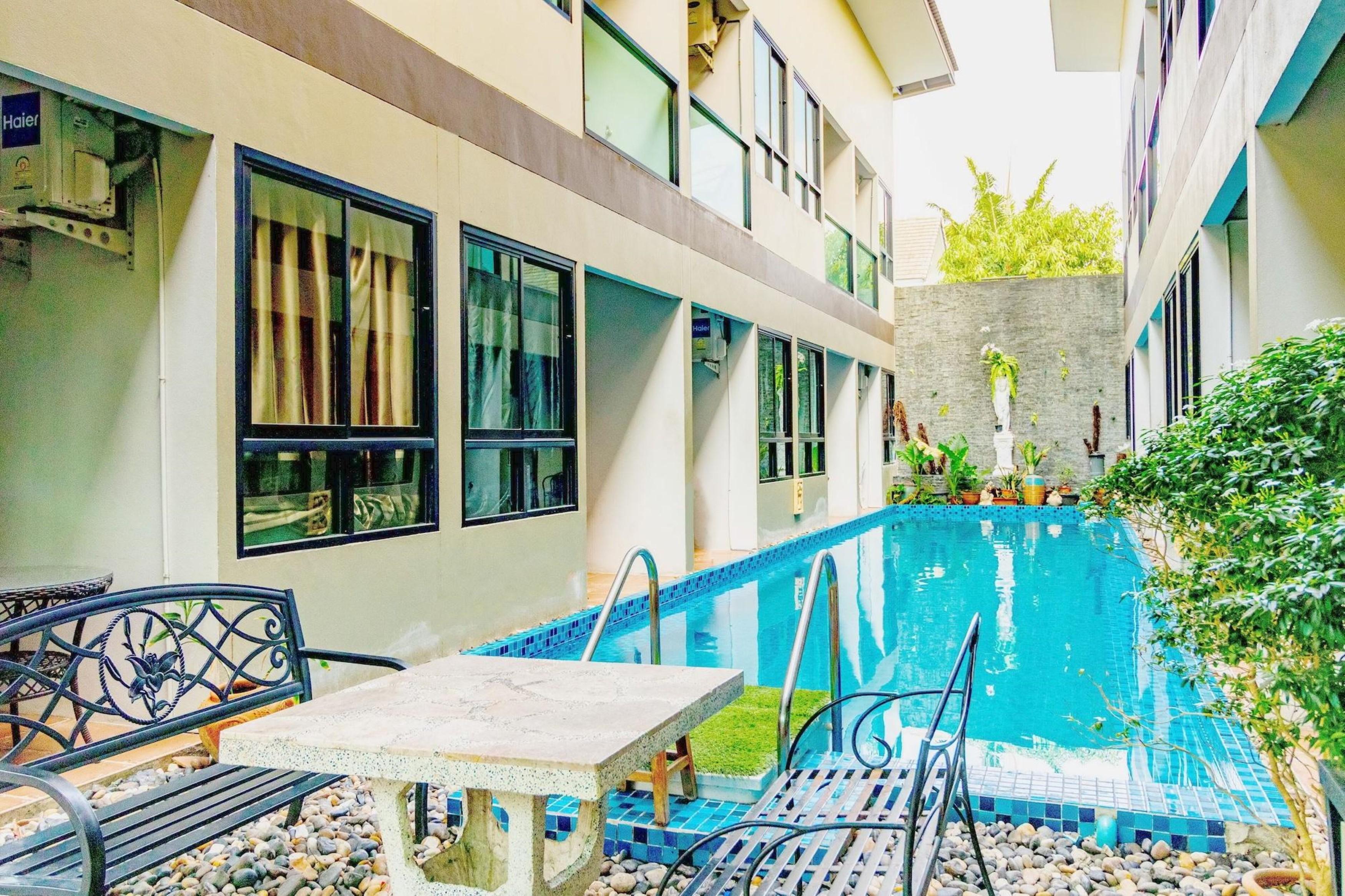 The Pool Resort Bangkok Ngoại thất bức ảnh